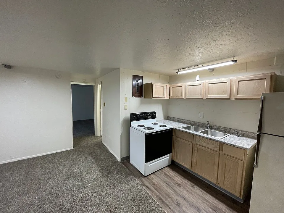 Indian Hills Apartments