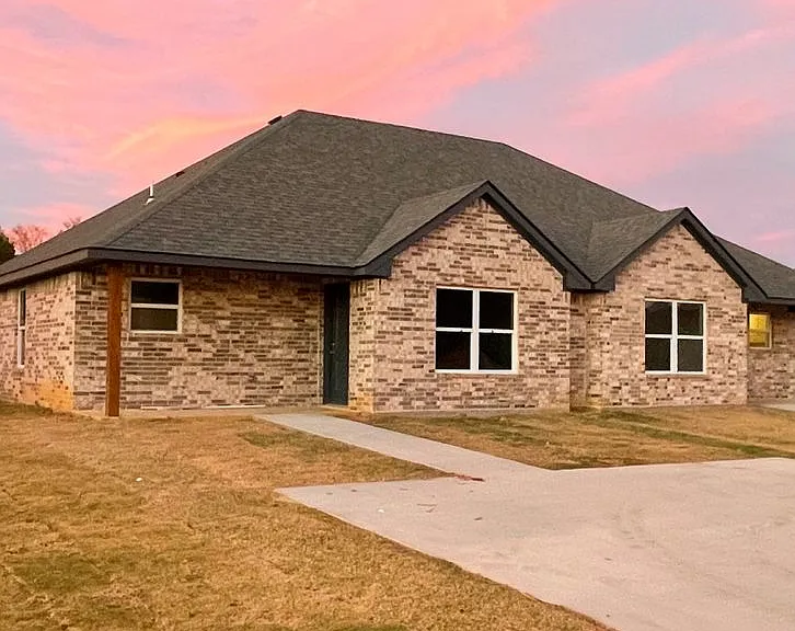 17 Pine Ridge Ln — Photo 1