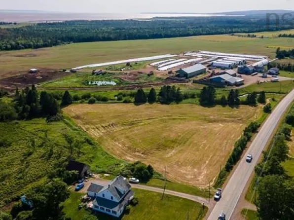 Highway 2, Masstown, NS B0M 1G0