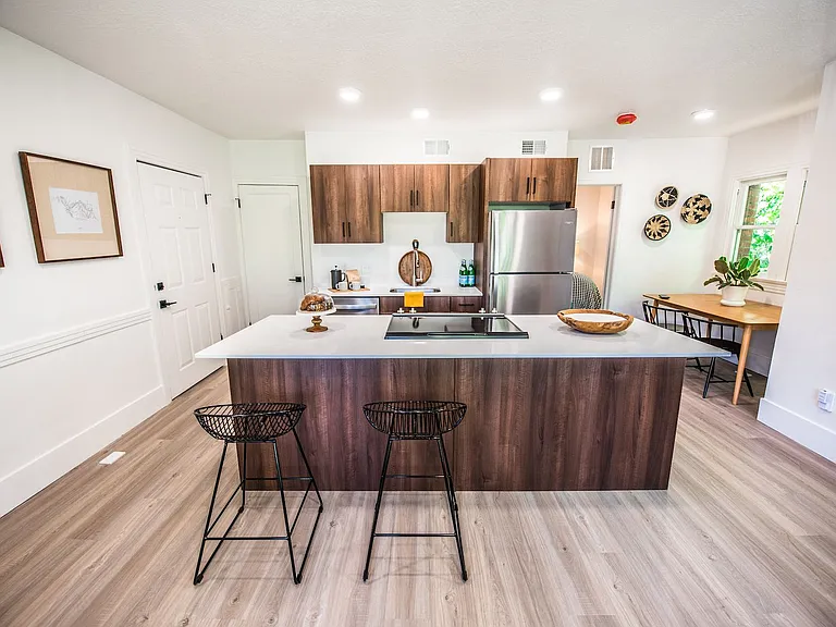 Council Crest Apartments — Photo 42