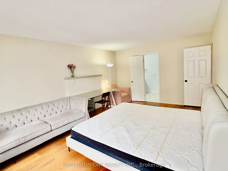 12 Banbury Ct — Photo 20