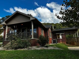 123 Locust St, Manchester, KY 40962