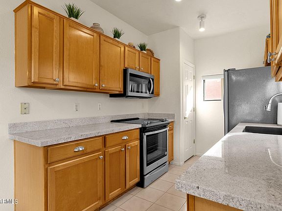 5th image of 13805 N HAMILTON Drive #H101