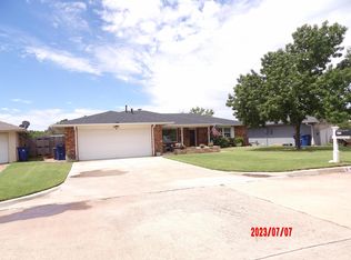 1104 N Primrose Ct, Duncan, OK 73533