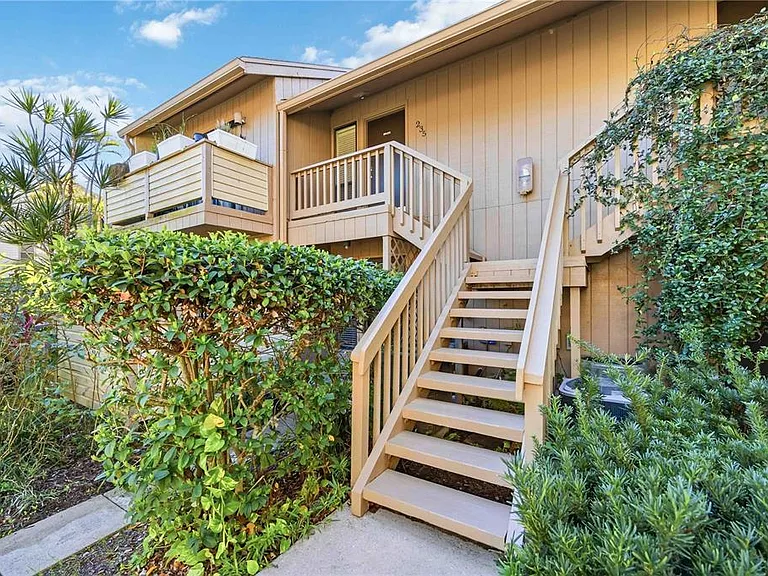 1626 Brookhouse Dr #235 — Photo 2