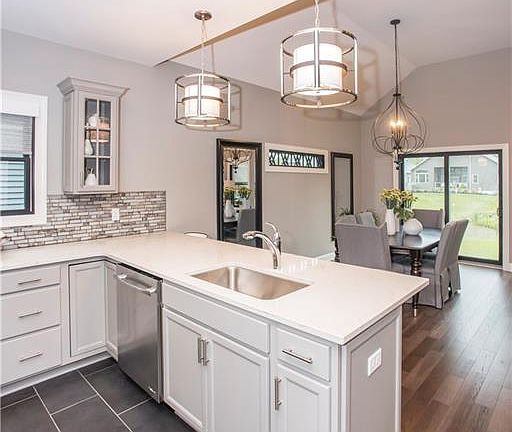 2nd image of 57 Nicole Ct