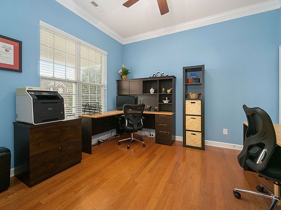 5th image of 312 Palmerston Ln