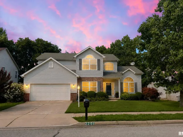 2201 W Casecreek Dr, Peoria, IL 61615