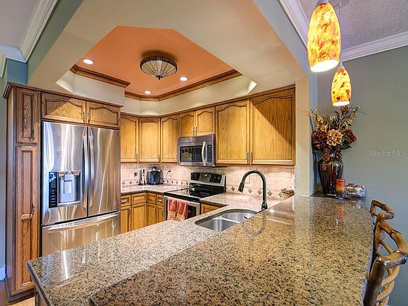 5th image of 335 Madeira Cir