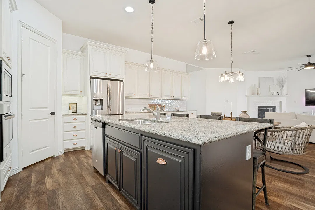 3 bed, 2236 sqft, $3,000 — Photo 3