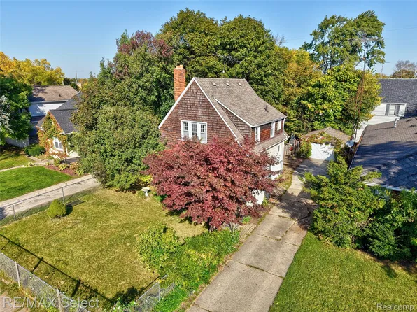 1913 E 2nd St, Flint, MI 48503