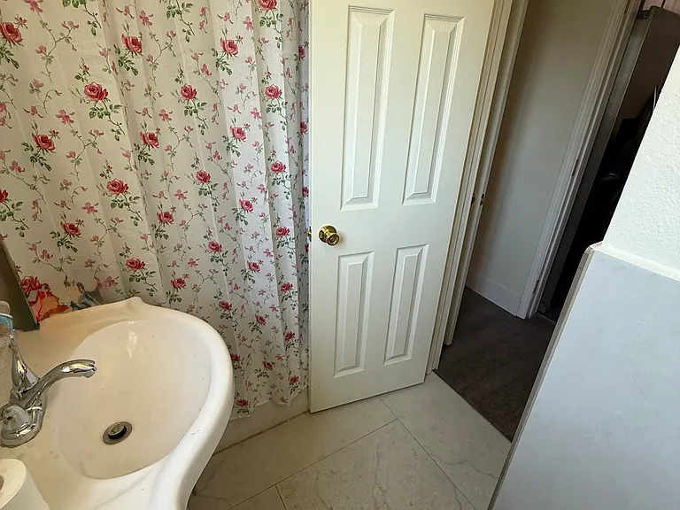 13511 Terra Bella St — Photo 2