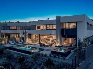 29 Falling Ridge Ln, Henderson, NV 89011