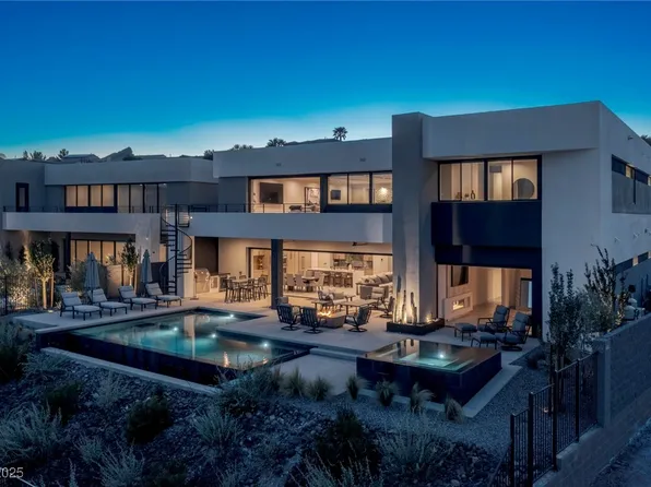 29 Falling Ridge Ln, Henderson, NV 89011