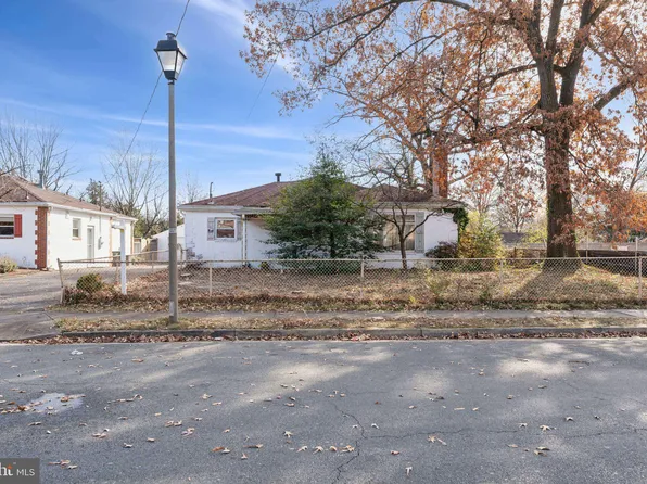 5012 6th St N, Arlington, VA 22203