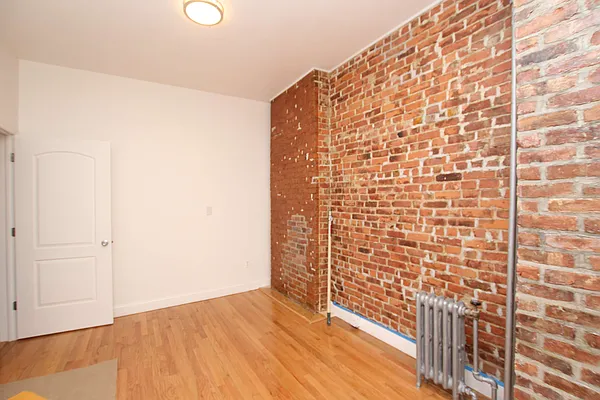 Rented by Nooklyn NYC LLC | media 12