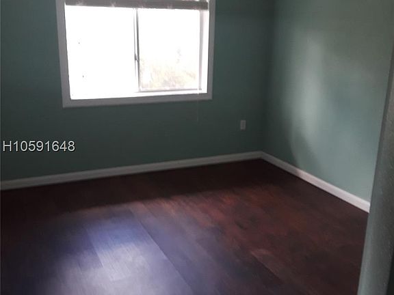 4th image of 4910 Palm Garden Ln