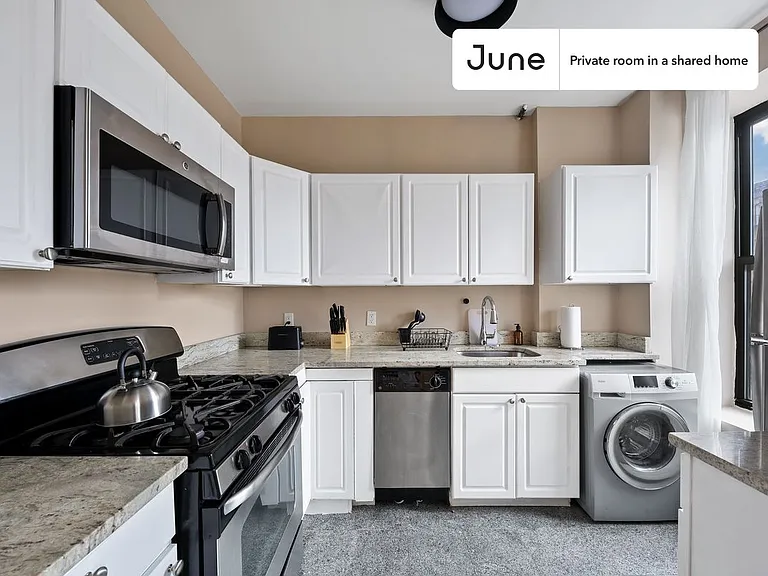 301 Saint Nicholas Ave #A — Photo 6