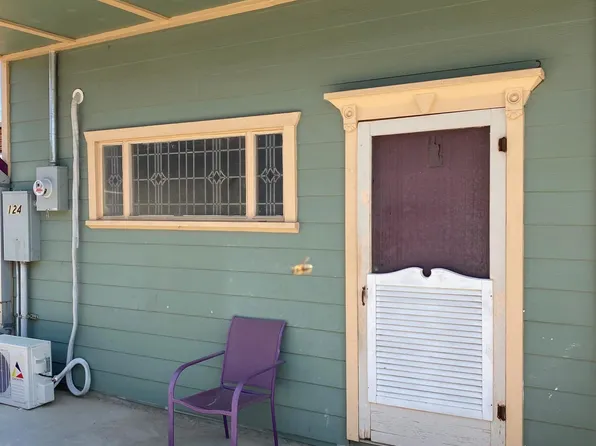 124 S Main St #A, Gladewater, TX 75647