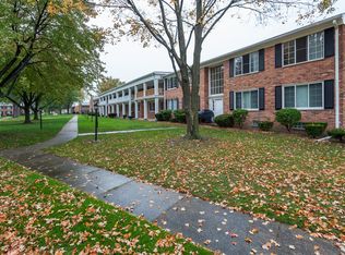 29584 Hoover Rd, Warren, MI 48093