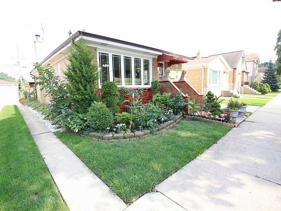 2nd image of 2925 N Nordica Ave