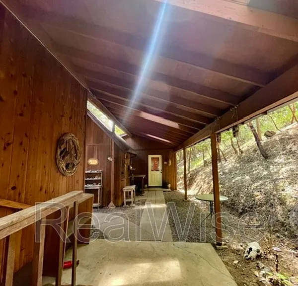 1711 Apache Dr — Photo 26