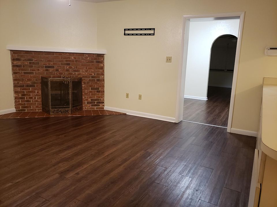 1st image of 227 Emerald Ave