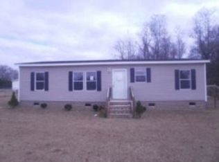 121 Trevor Ln, Clinton, NC 28328