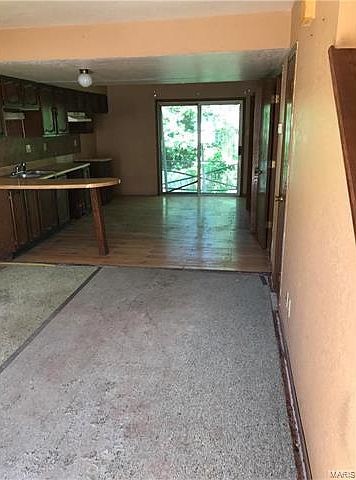 2nd image of 2230 Jackson Dr