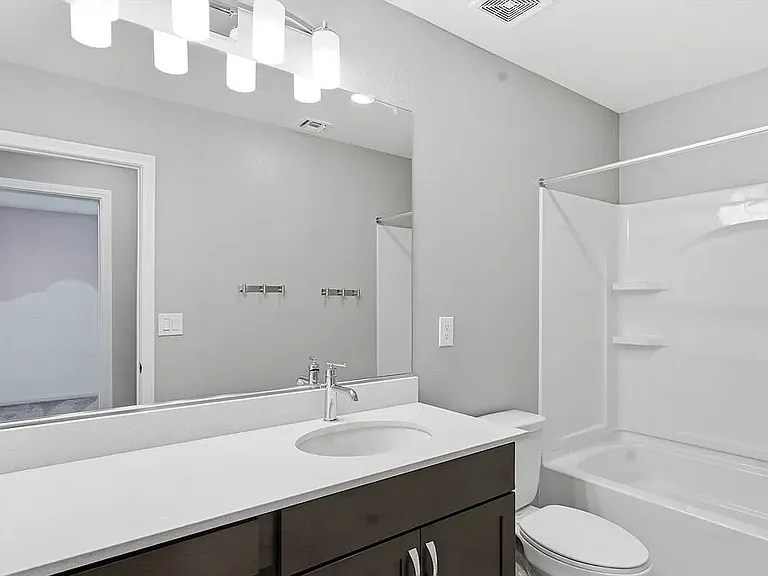 2599 Tolmezzo St — Photo 19