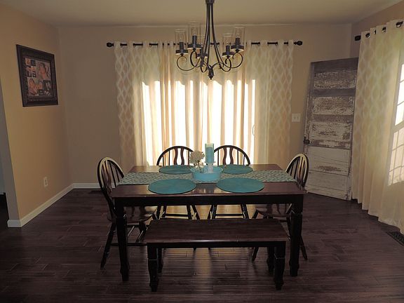 4th image of 310 Oakwood Dr