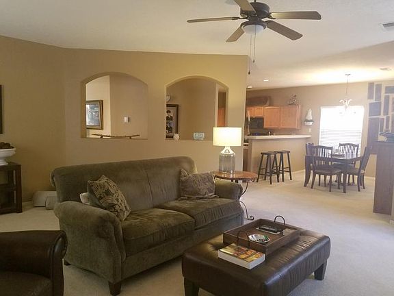 3rd image of 6805 Glenlochy Way NE