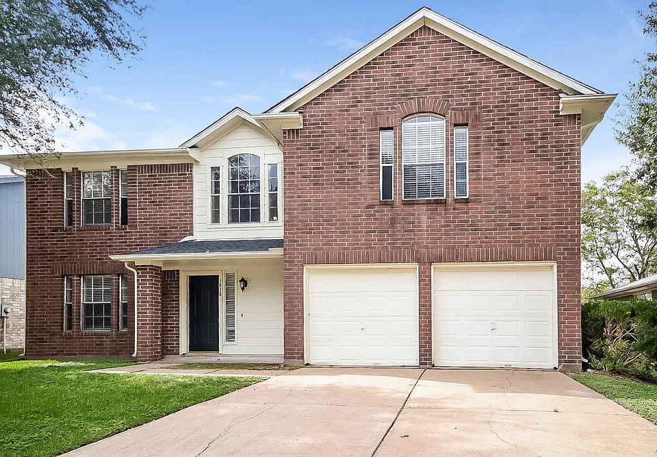 1818 Oak Ridge Dr