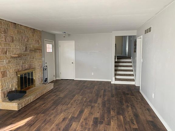 3rd image of 2616 Amelia St
