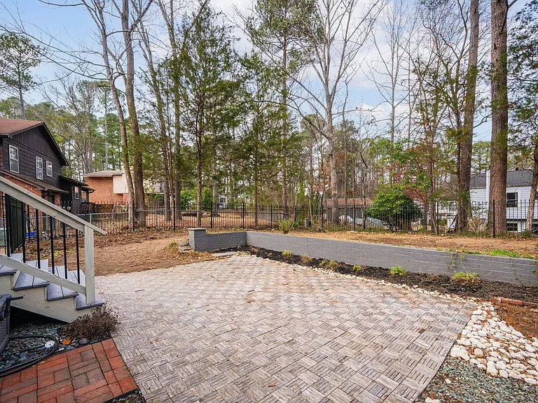 1112 Stonehedge Ave — Photo 40