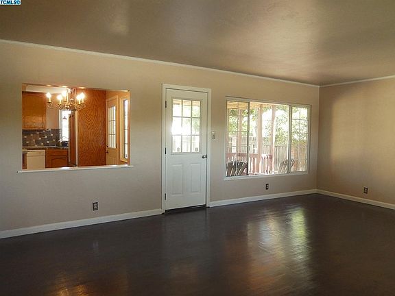 4th image of 2424 W College Court