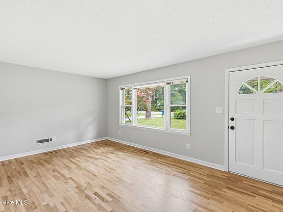 4th image of 5506 Andover Road