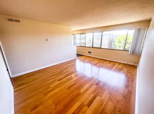 Mercer Vista Apartments, Seattle, WA 98102