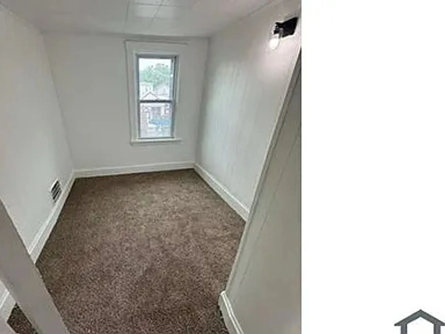 3 bed, 1200 sqft, $1,350 — Photo 3
