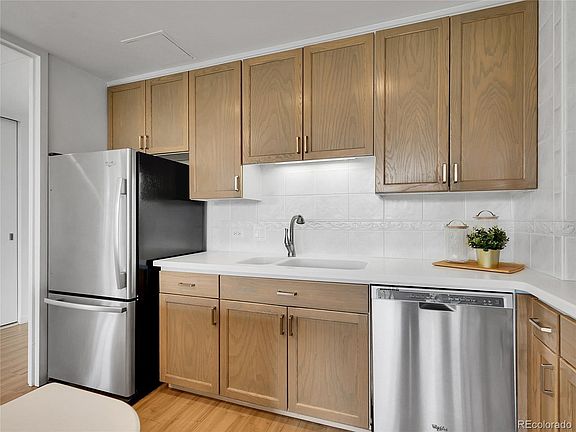 5th image of 1201 N Williams Street #2B