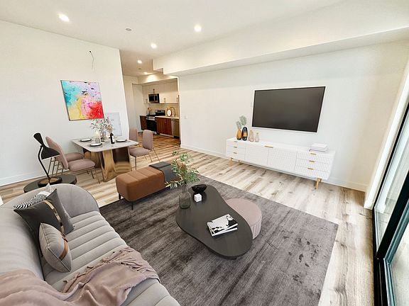 3rd image of 4320 Inglewood Blvd #201