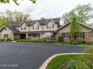 11 Winfield Dr, Northfield, IL 60093