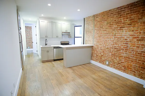 Rented by Bohemia Realty Group | media 1