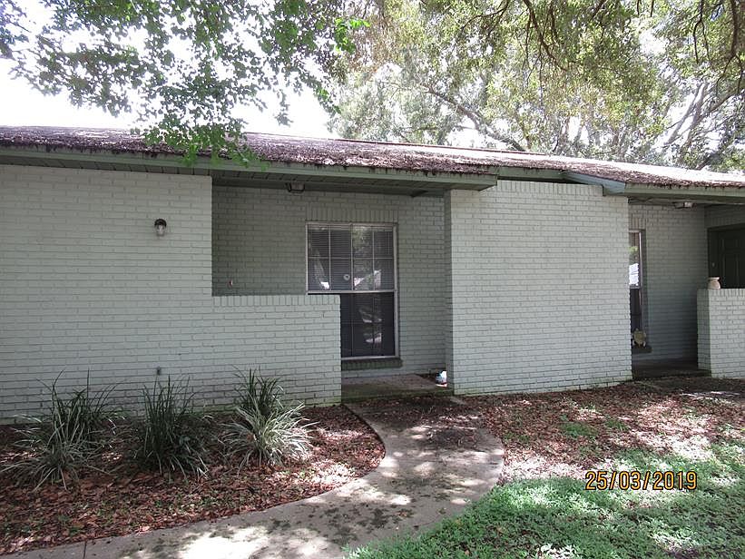1st image of 11609 Valencia Dr APT B