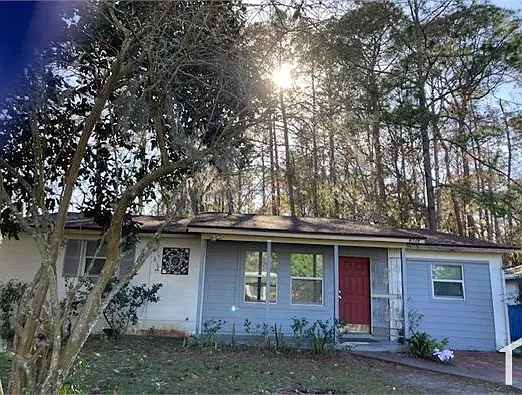 4 bed, 1450 sqft, $1,995 — Photo 3