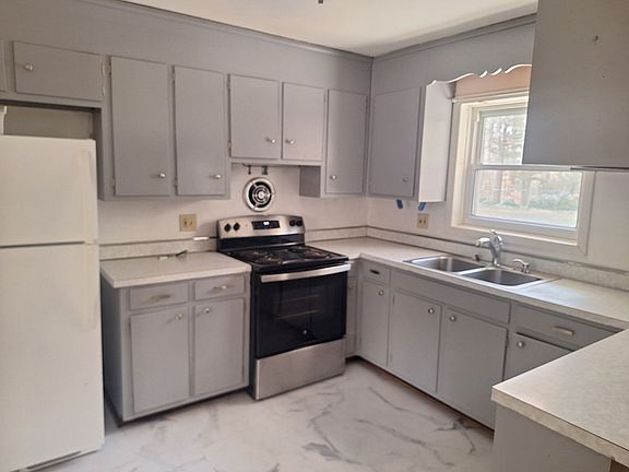 3rd image of 4851 Fenton Mill Rd