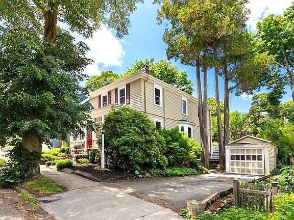 2nd image of 31 Fountain Rd #1