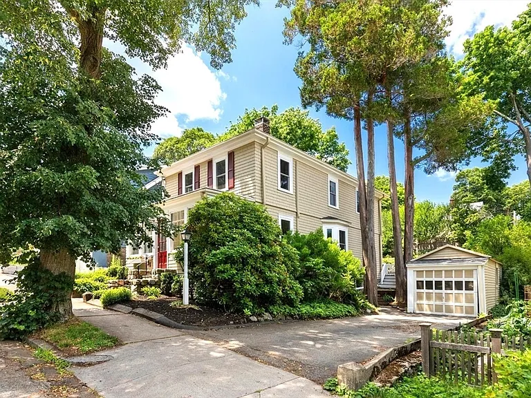 31 Fountain Rd #1 — Photo 2