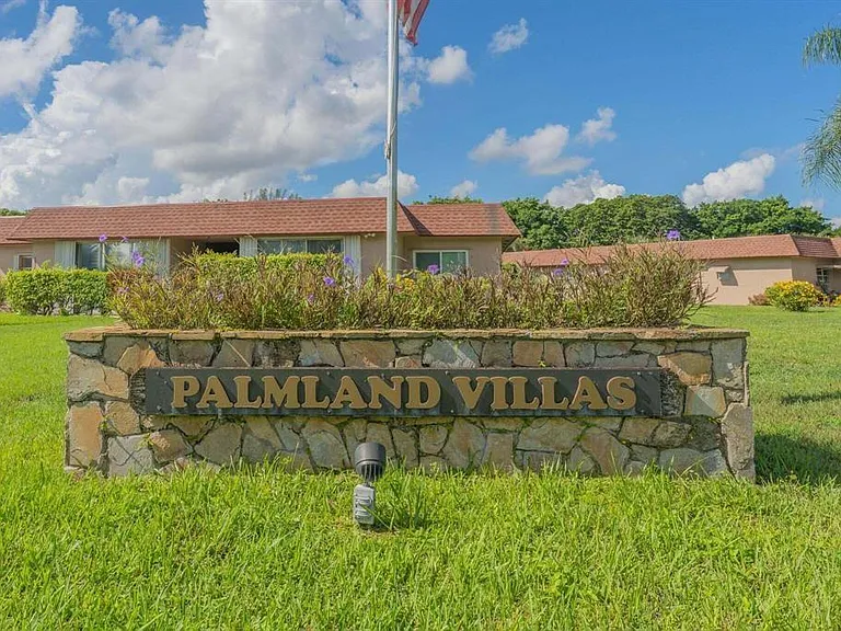 1918 Palmland Dr #2 — Photo 11