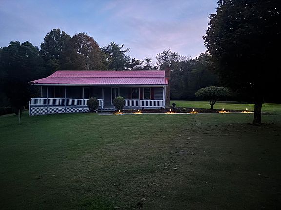 3rd image of 2226 Coleman Cliff Rd